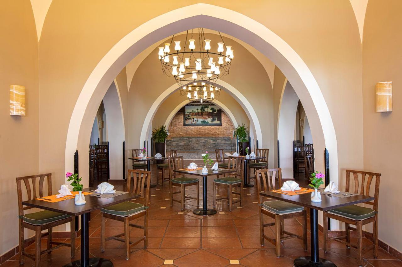 Jaz Makadi Saraya Resort Hurghada Eksteriør billede The restaurant