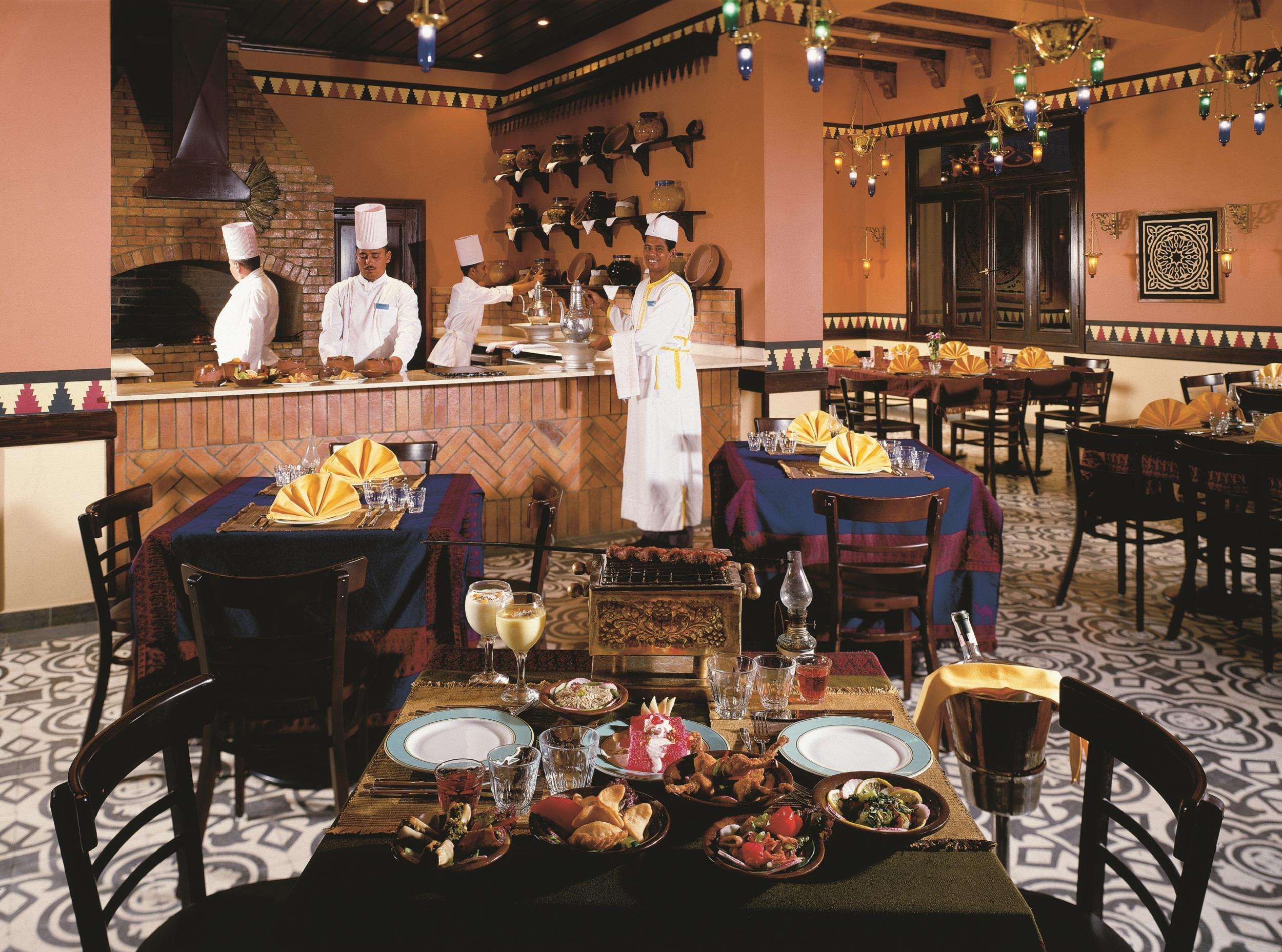 Jaz Makadi Saraya Resort Hurghada Eksteriør billede A restaurant in the Emirates Palace